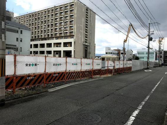 京都市南区総合庁舎の北側に『東京日商ステム』の土地