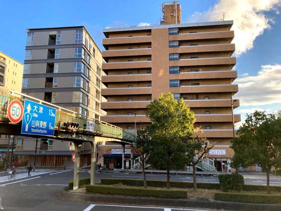 京都のホテル計画に異変が。五条通新町のビルがレーサムの事務所ビルに、他